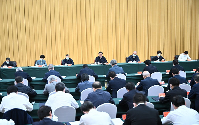 6月2日，中共中央總書記、國(guó)家主席、中央軍委主席習(xí)近平在北京出席文化傳承發(fā)展座談會(huì)并發(fā)表重要講話